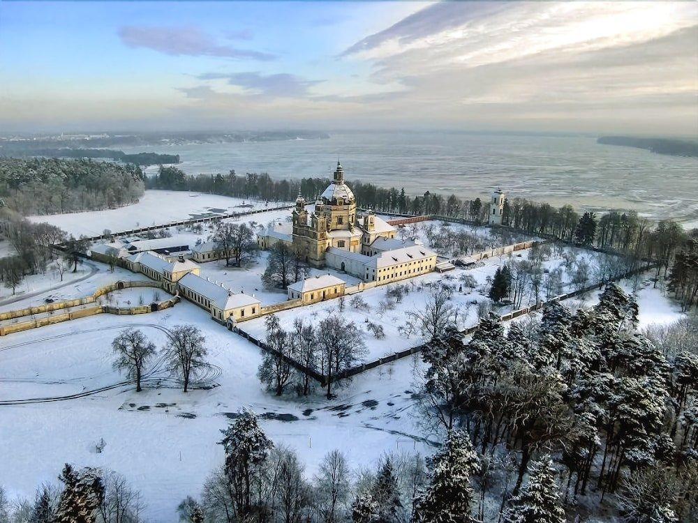 Hotel Monte Pacis In Pazaislis Kowno Zewnętrze zdjęcie