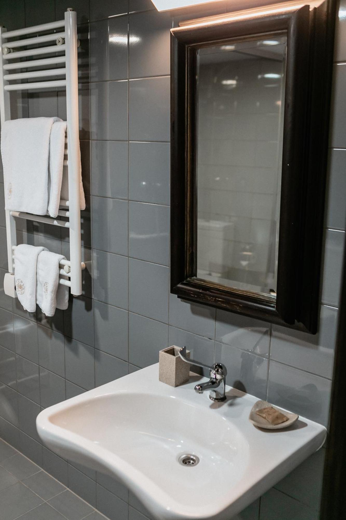 Hotel Monte Pacis In Pazaislis Kowno Pokój zdjęcie